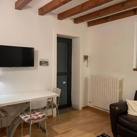Cascina Todeschino Διαμέρισμα *